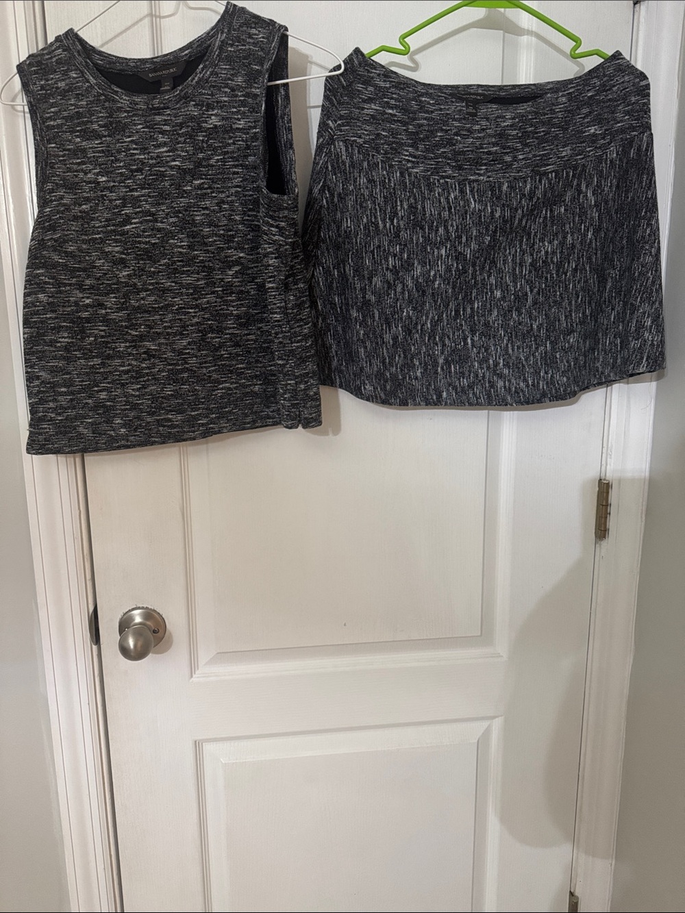 Banana Republic Black Heathered Cropped Tank and Skirt Set